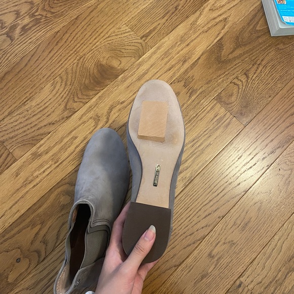 NWT Louise et cie grey booties - Picture 4 of 4